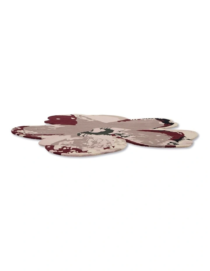 Shaped Magnolia Rug 162303 in Burgundy image 4