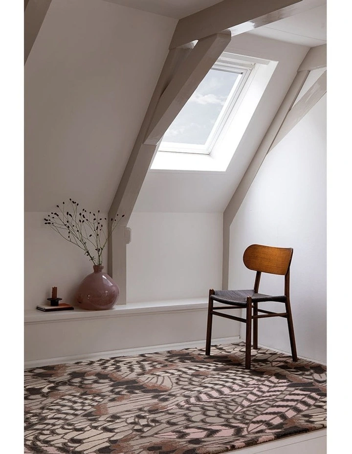 Feathers Natural Rug 162404 in Brown image 2