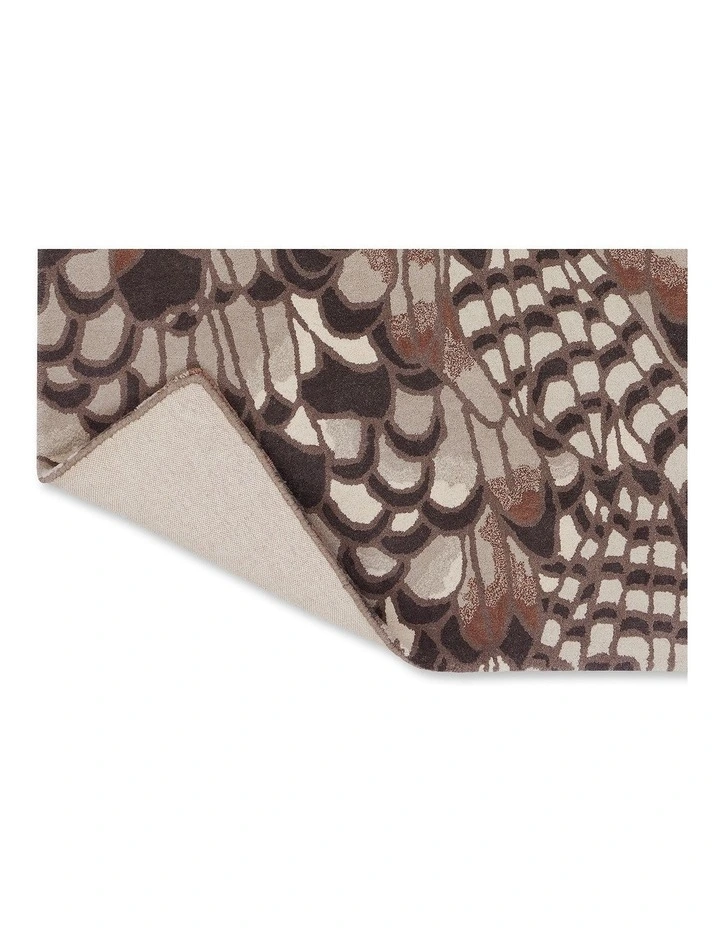 Feathers Natural Rug 162404 in Brown image 6