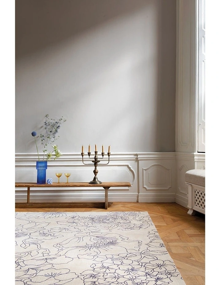Linear Floral Rug 162508 in Cream image 2