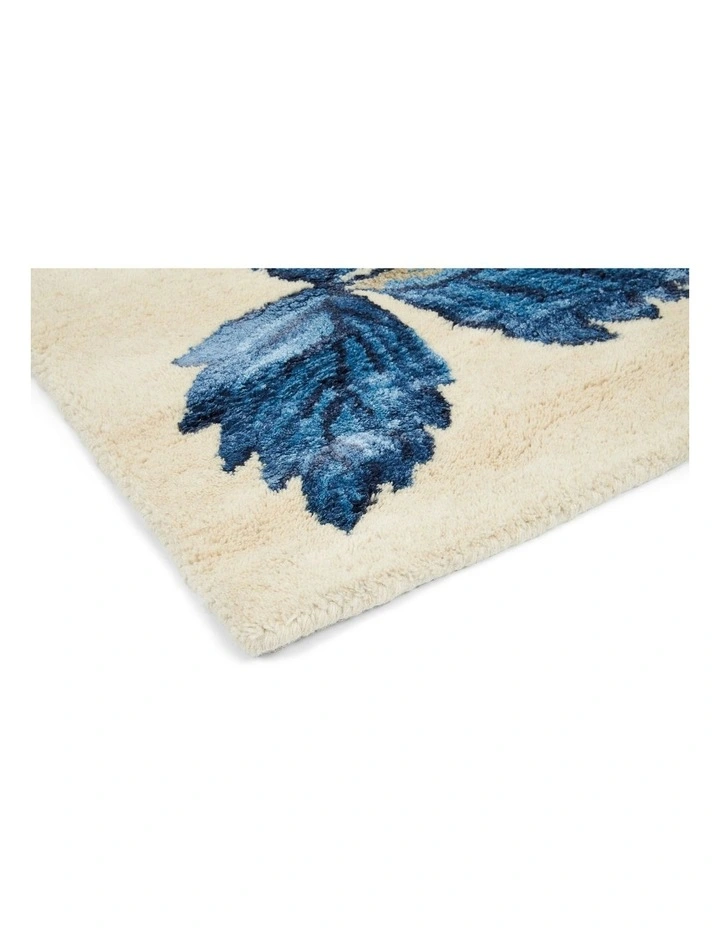 Wild Strawberry Rug in Cream image 4