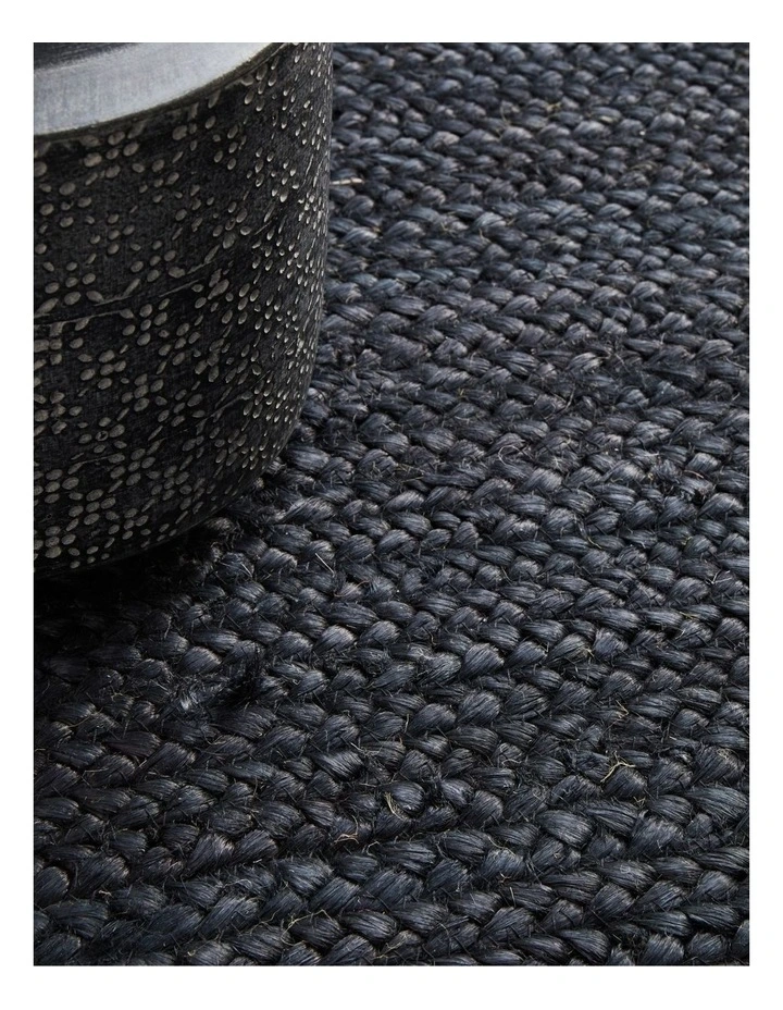 Bondi Rug in Black image 6