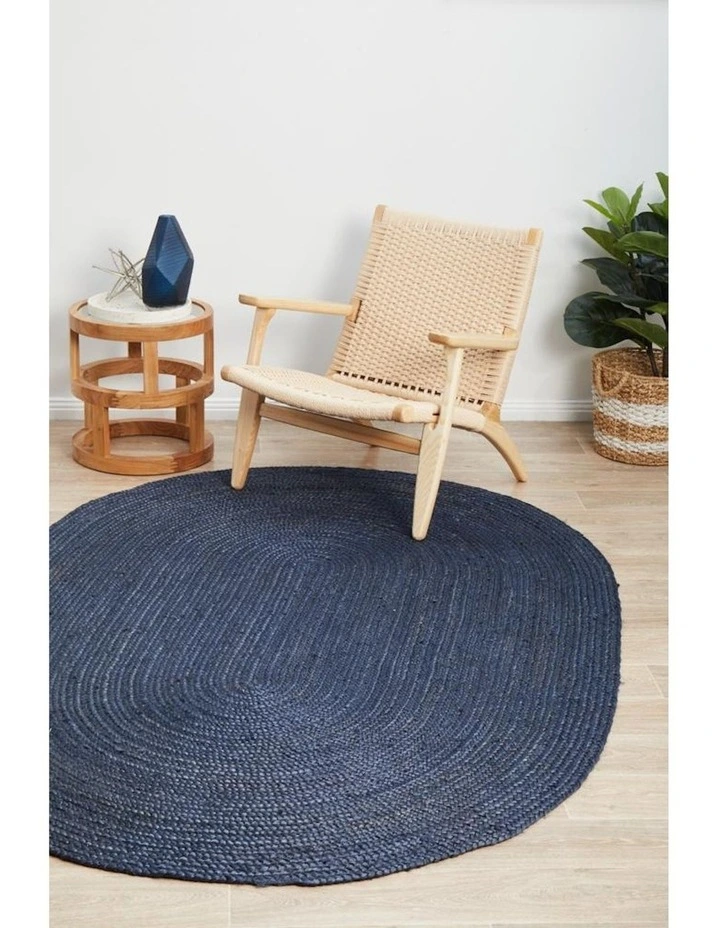 Bondi Oval Rug in Navy image 5