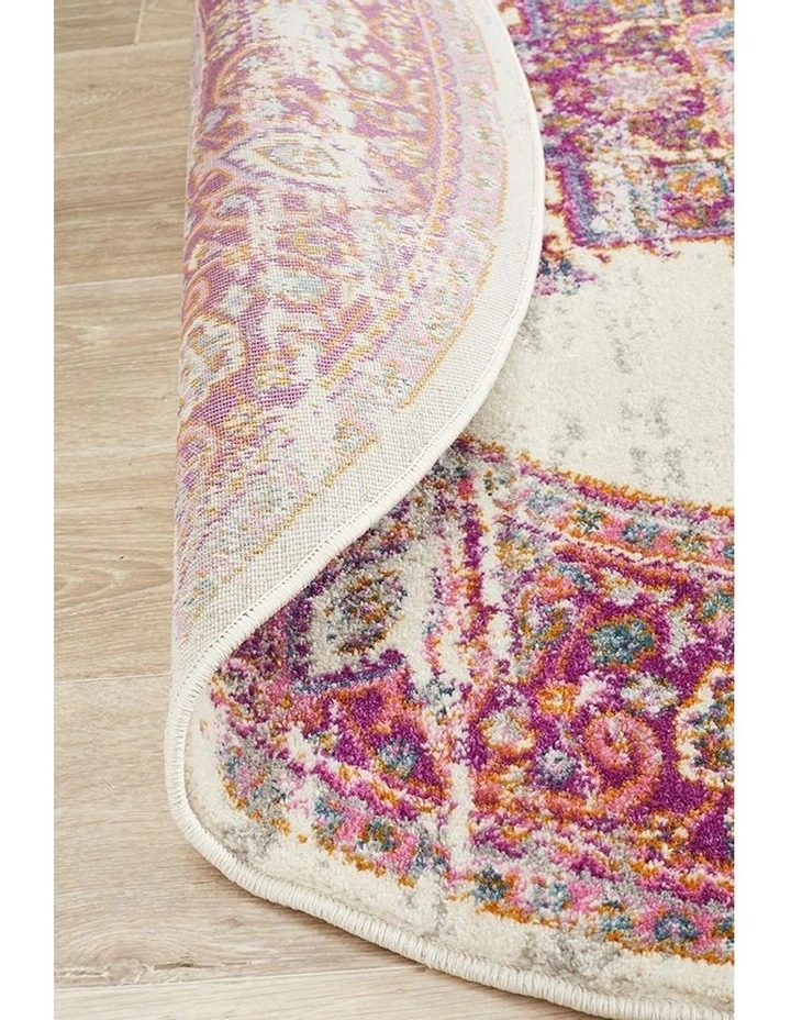 Babylon Round Rug 211 in Maroon image 7