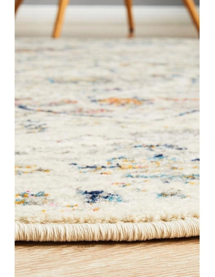 Century Round Rug 911 in White image 7