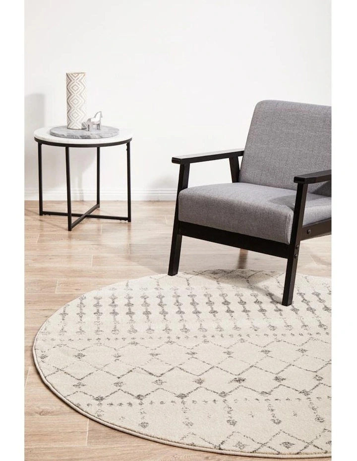 Chrome Elsa Round Rug in White/Silver image 2