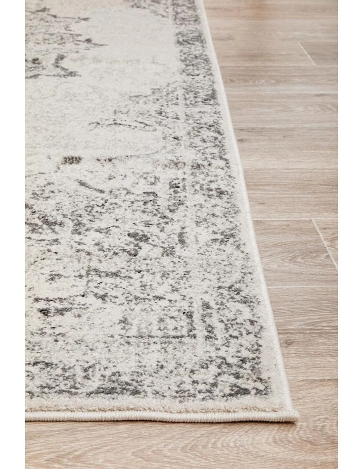 Chrome Rita Rug in Silver image 7