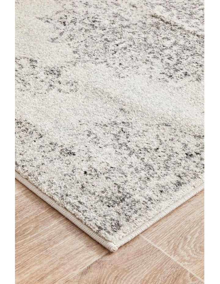 Chrome Rita Rug in Silver image 5