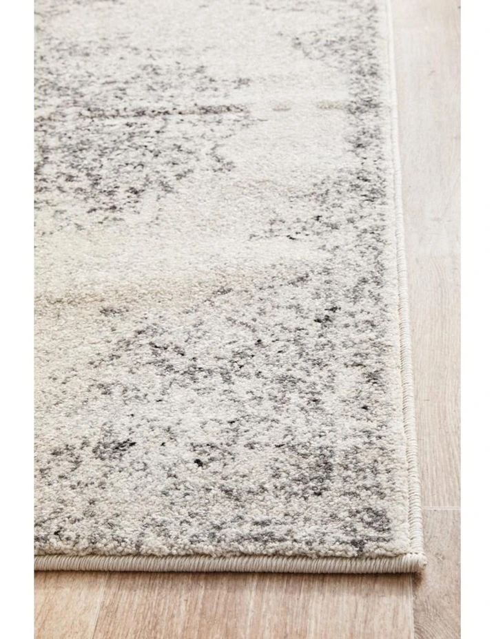 Chrome Rita Rug in Silver image 6