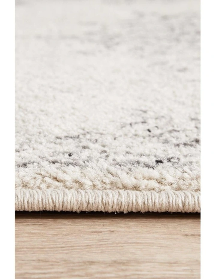Chrome Rita Rug in Silver image 7