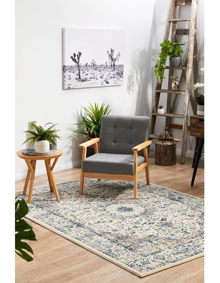 Evoke Mist Transitional Rug in White image 3