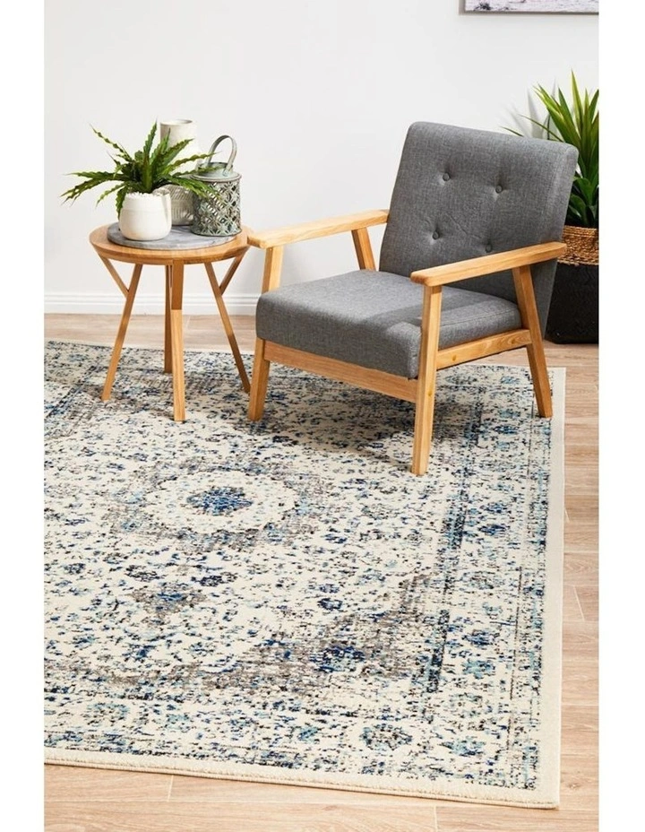 Evoke Mist Transitional Rug in White image 4