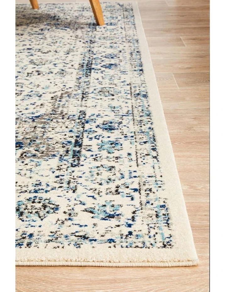 Evoke Mist Transitional Rug in White image 6