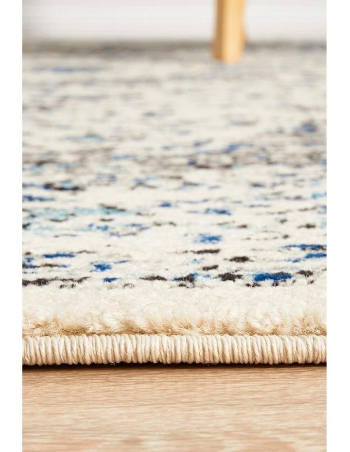 Evoke Mist Transitional Rug in White image 7