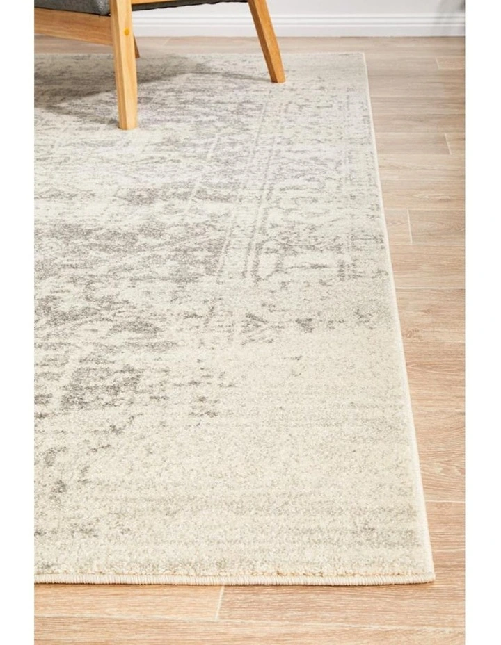 Evoke Dream Transitional Rug in White Silver image 6