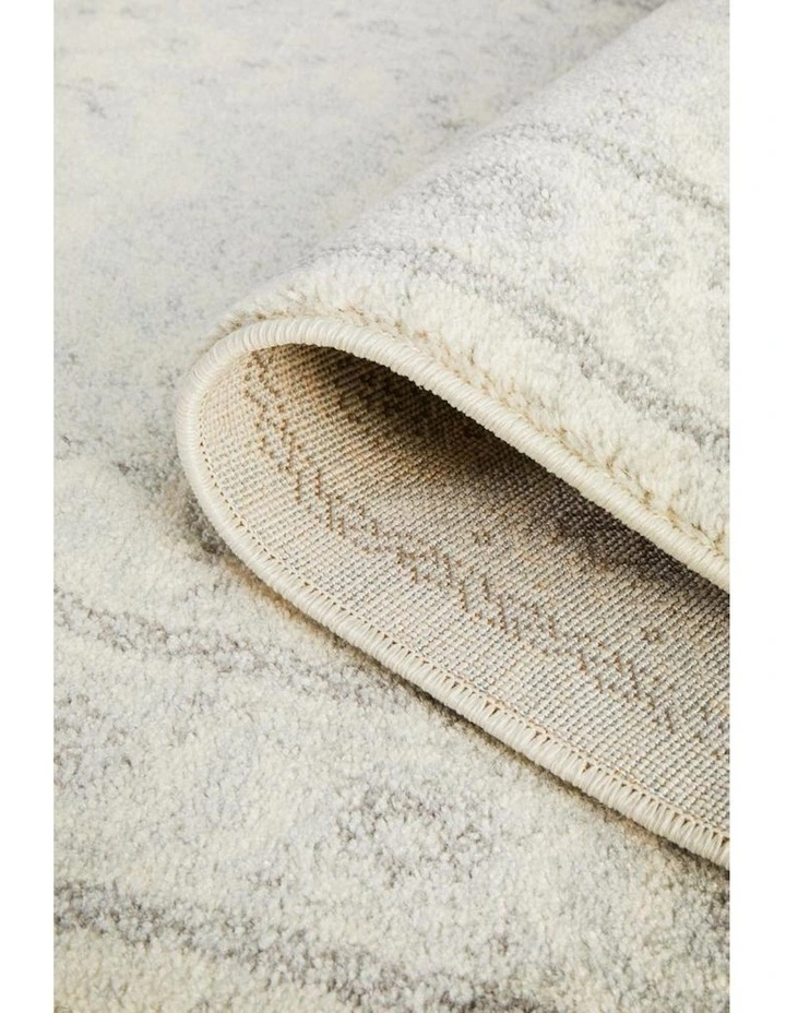 Evoke Transitional Rug in Winter White image 4