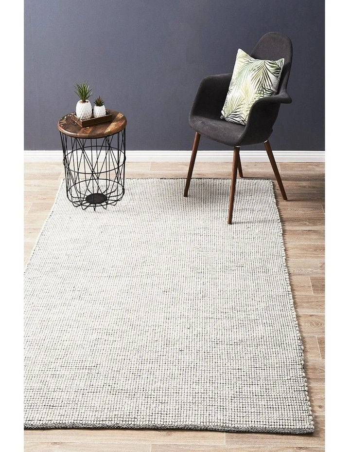 Loft Stunning Wool Rug in Black image 4