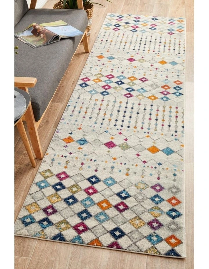 Mirage Peggy Tribal Morrocan Style Runner Rug in White image 6