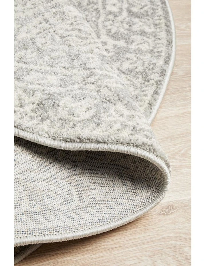 Mirage Gwyneth Stunning Transitional Round Rug in Silver image 2