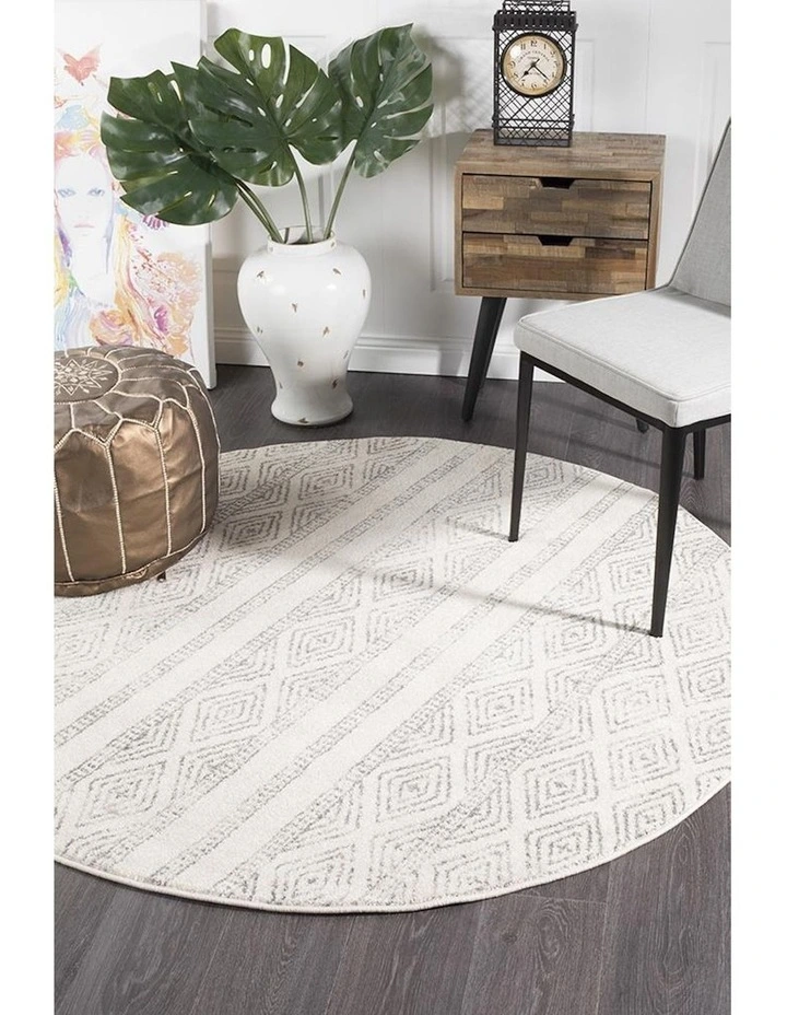 Oasis Salma Tribal Round Rug in White/Grey image 7