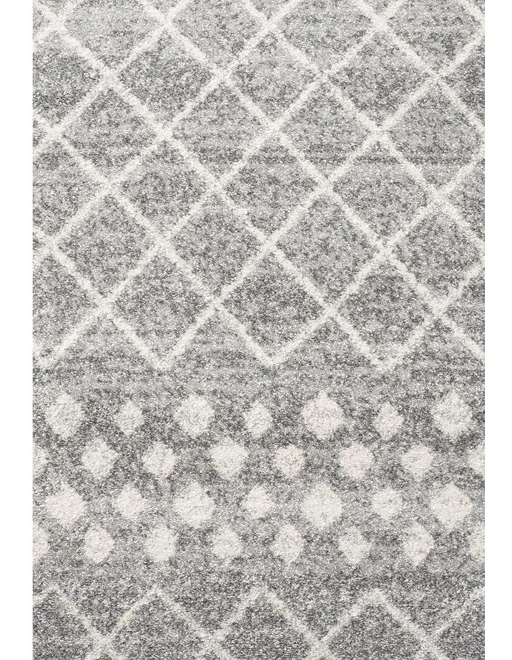 Oasis Selma Tribal Runner Rug in Silver image 5