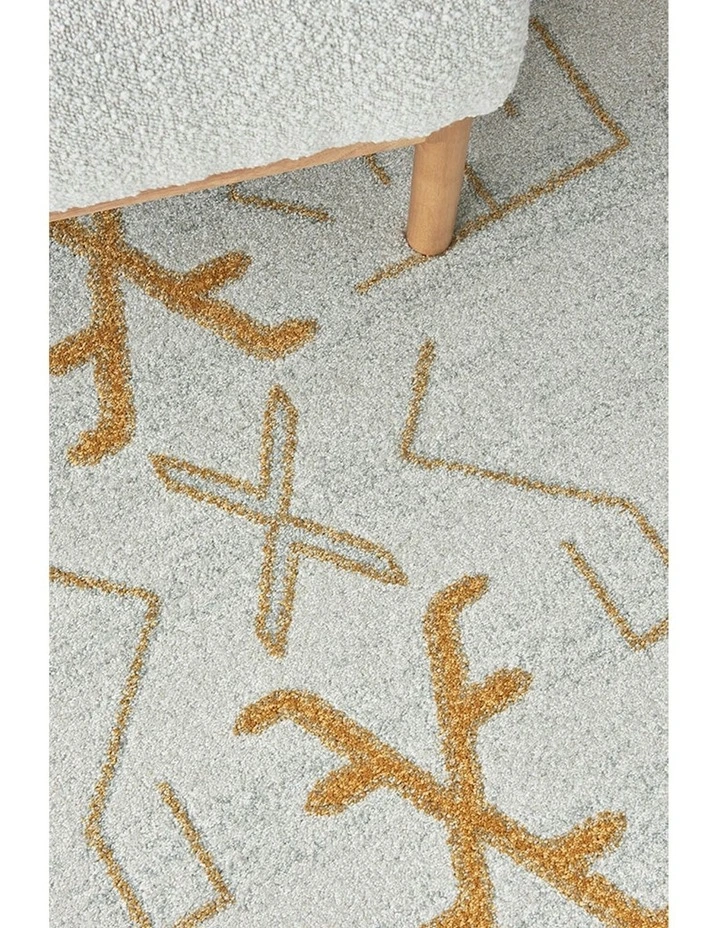 Rug Culture Paradise Cala Round Rug In White/Gold image 4