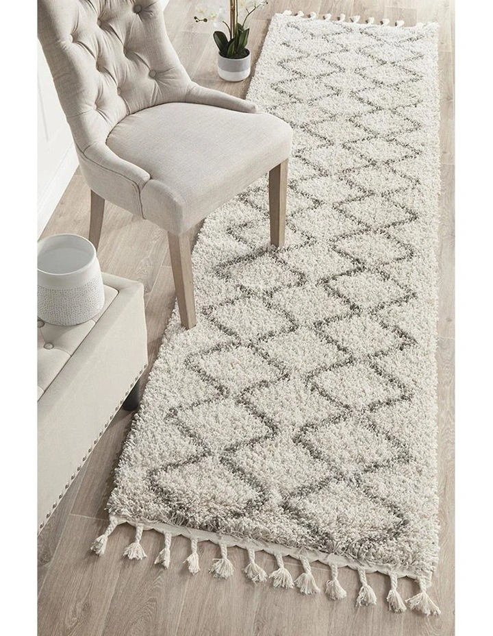 Saffron 11 Runner Rug in Natural image 2
