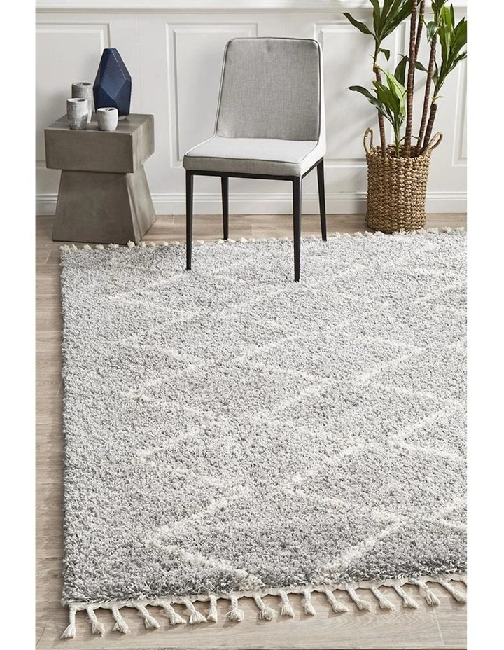 Saffron 11 Rug in Silver image 2