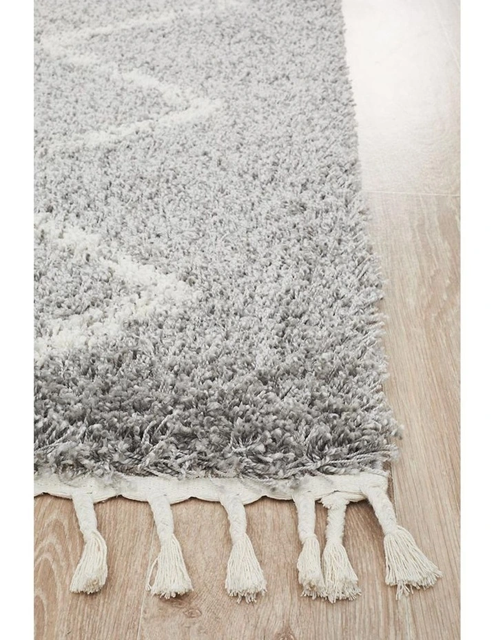 Saffron 11 Rug in Silver image 4
