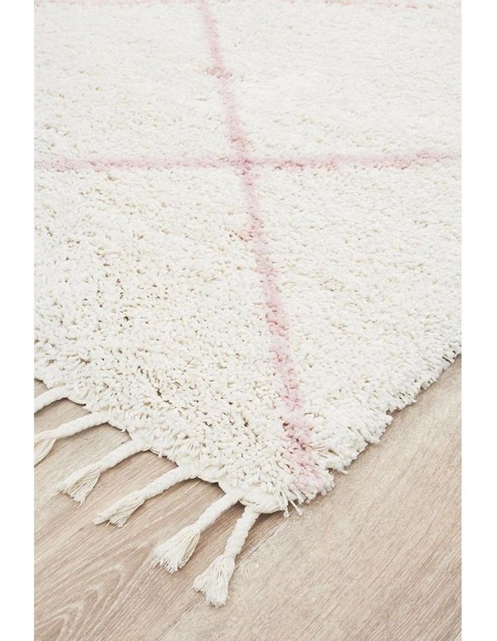 Saffron 22 Rug in White image 3