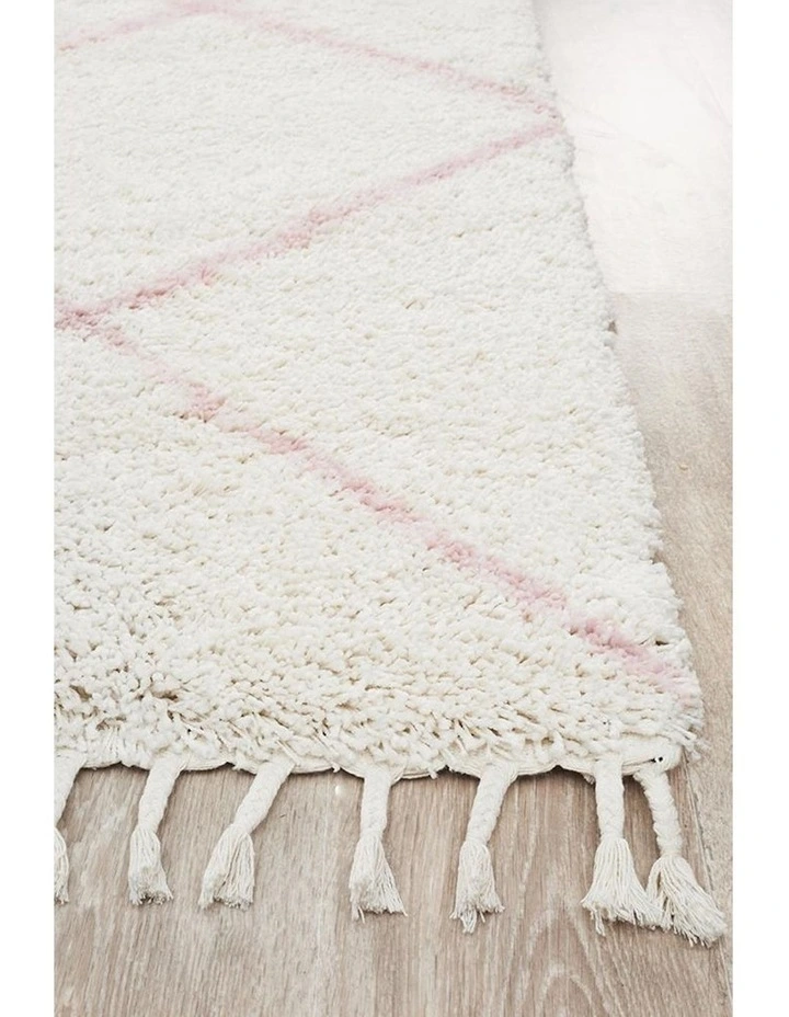 Saffron 22 Rug in White image 4
