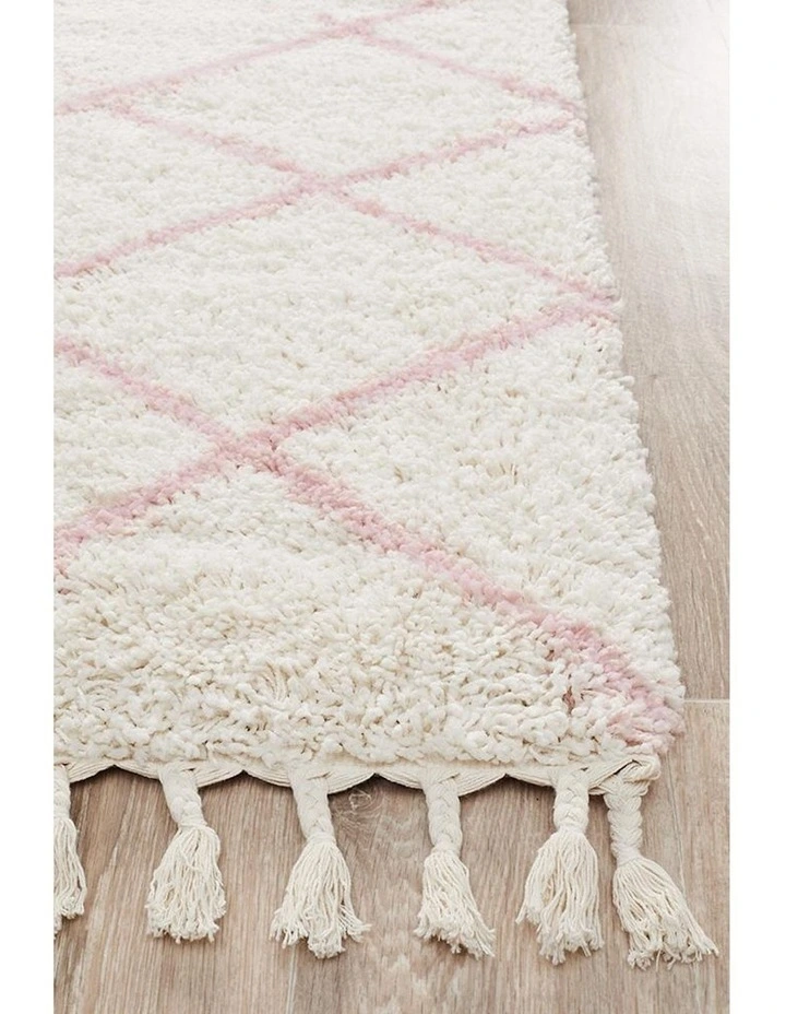 Rug Culture Saffron 22 Runner Rug In White/Pink image 4