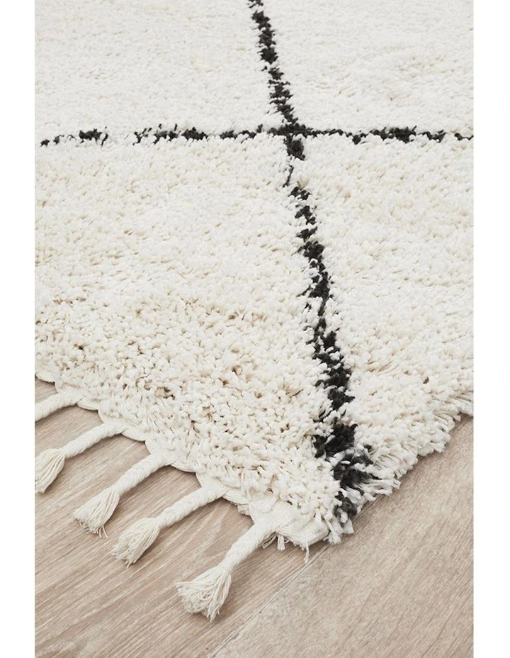 Saffron 22 Rug in White image 3