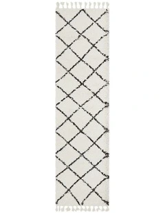 Saffron 22 Runner Rug in White