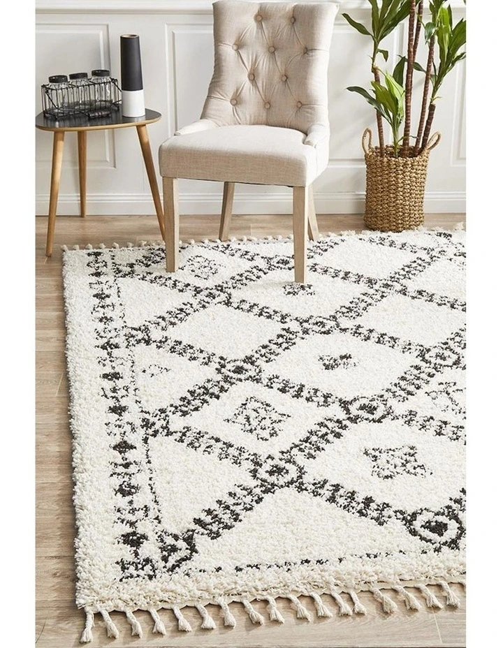 Saffron 33 Rug in White image 2