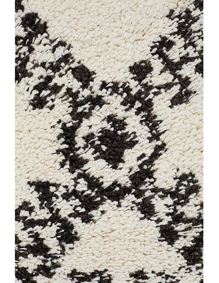 Saffron 33 Rug in White image 6