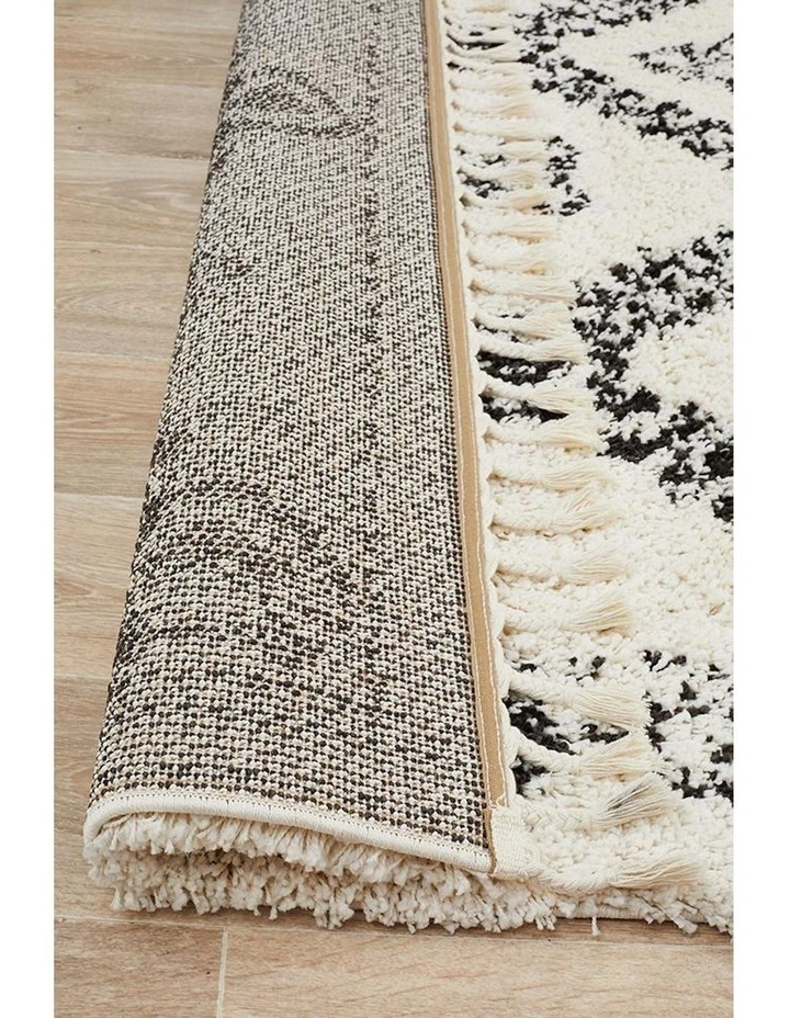 Saffron 33 Rug in White image 7