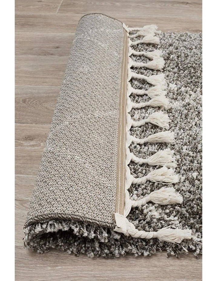 Saffron 44 Rug in Grey image 7