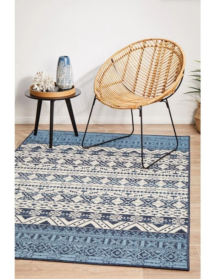 Seaside Rug 3333 in White/Blue image 4