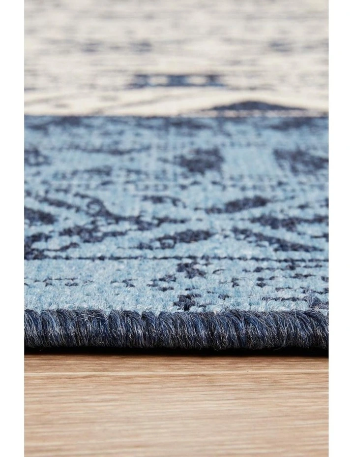 Seaside Rug 3333 in White/Blue image 7