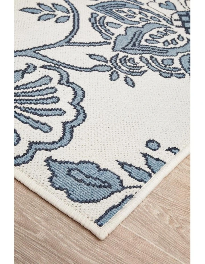 Seaside Rug in White image 5