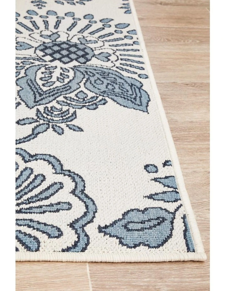 Seaside Rug in White image 6