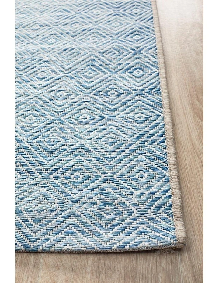 Terrace Rug 5500 in Blue image 4