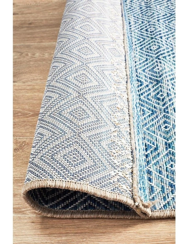 Terrace Rug 5500 in Blue image 7