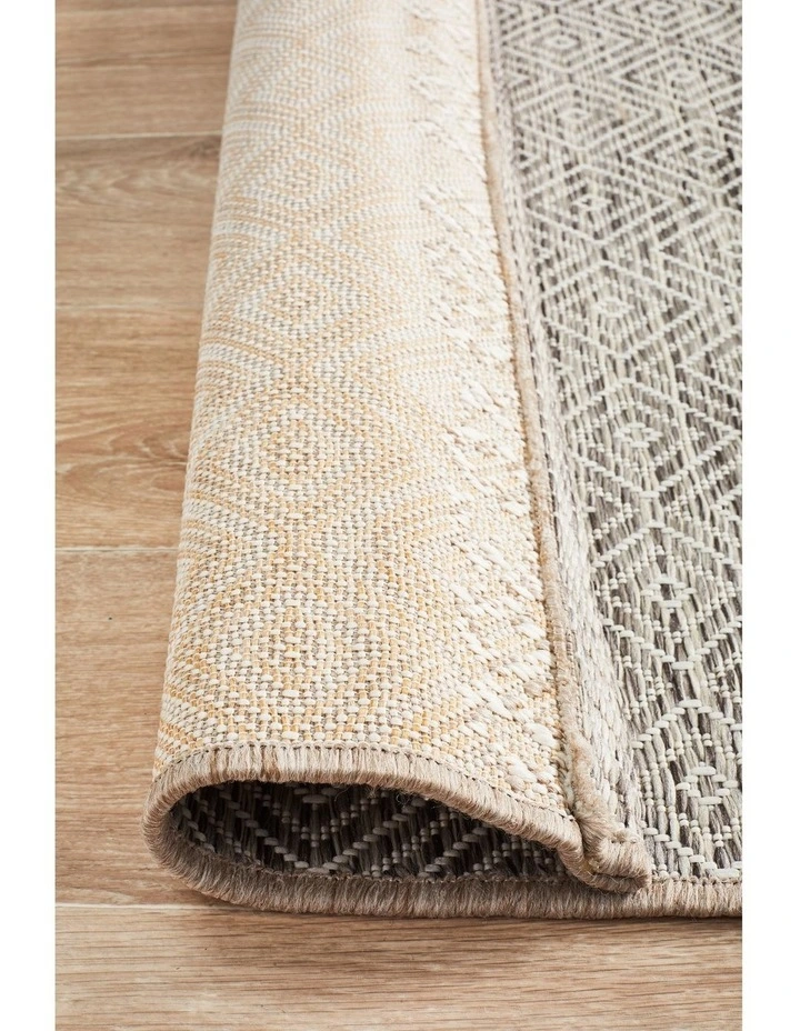 Terrace Rug 5500 in Silver image 7