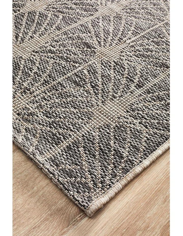 Terrace Rug 5502 in Black image 3