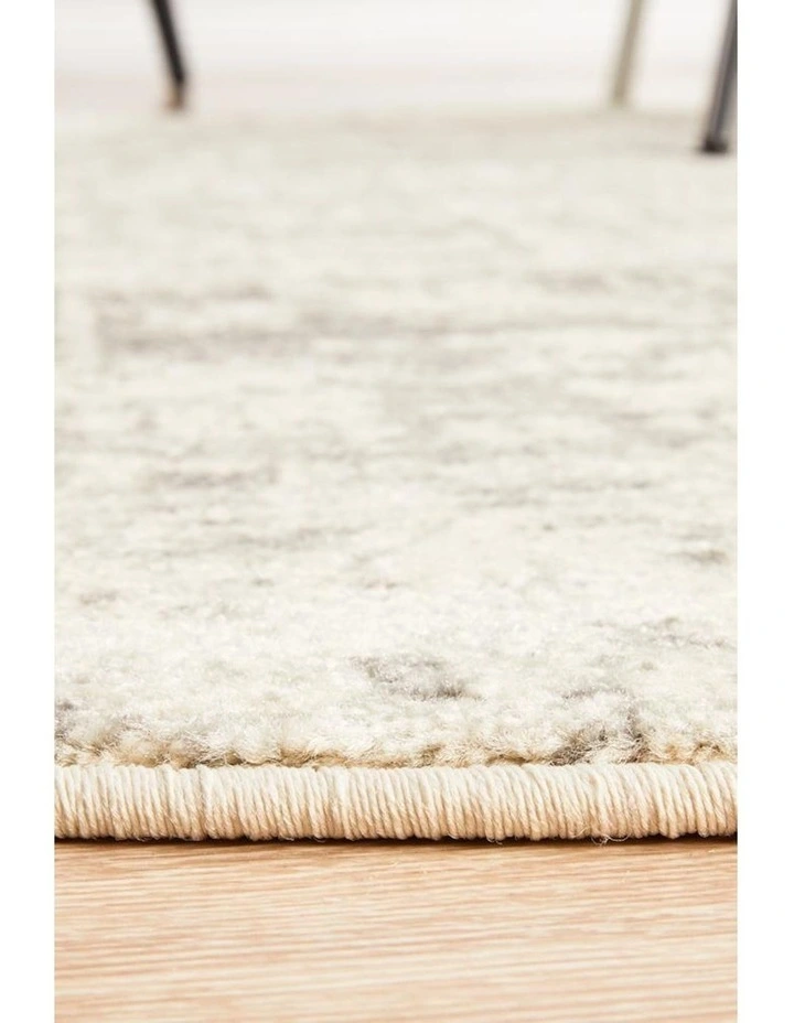 Evoke Dream Transitional Round Rug in White Silver image 2