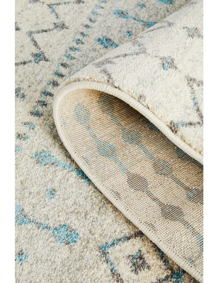 Evoke Slate Transitional Rug in Silver image 2