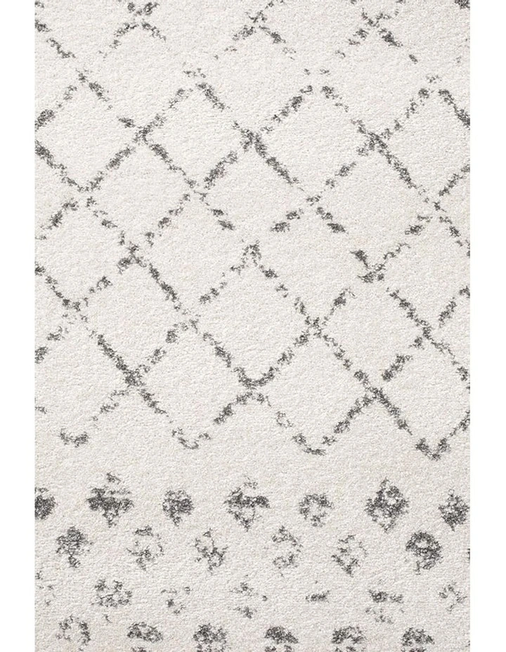 Oasis Selma Tribal Round Rug in White Grey image 4