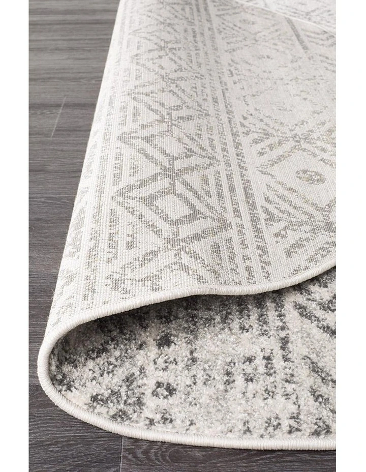 Oasis Ismail Rustic Round Rug in White/Grey image 5
